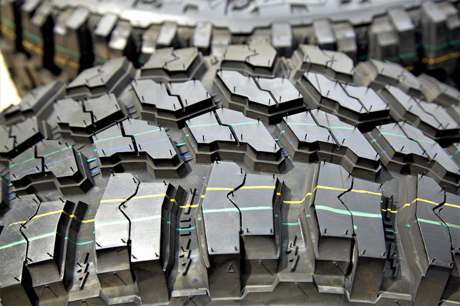 Thunderer TRAC GRIP M/T Tire(s) 235/75R15 BSW LRC 2357515 235/75-15 R15 Mud
